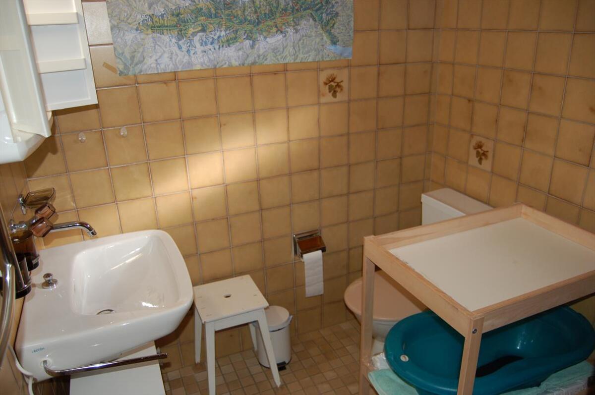 64844390 2eeb 457d A14d 41d14f5a46b5 1200px